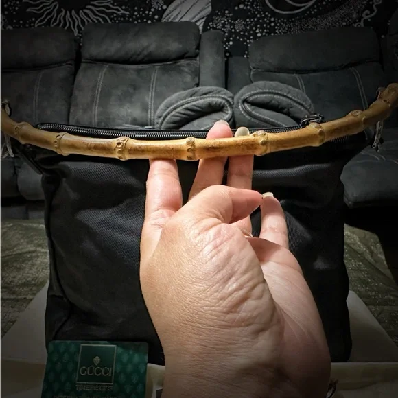 Authentic Vintage Gucci Black Bag with Bamboo Accent handbag - Picture 11 of 17